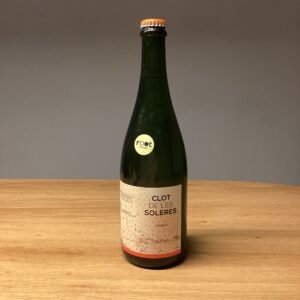 botella de vino blanco natural Clot de les Soleres Xarello elaborado en Penedes con agricultura ecologica y vinificacion sin filtrar